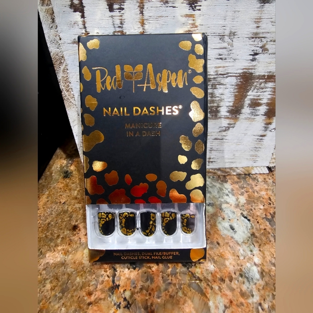 Red Aspen Nails